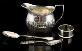 A Collection of Small Antique & Vintage Silver Items.