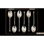 Art Deco Period Set of Six SIlver Coffee Spoons, With Original Box.