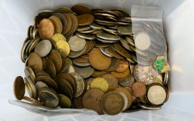 Large Tub of Mixed Coinage from around the world. Much of it is GB.