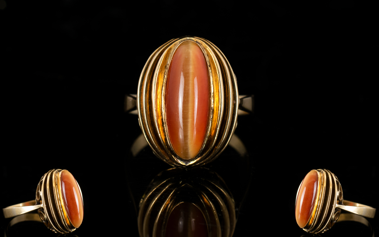 14ct Gold Attractive Nice Quality Designed Marquise Shaped Single Stone Agate Ring.