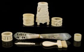 Early 20th Century Collection of Small Carved Ivory Pieces ( 7 ) In Total + a Fancy / Ornate Mother