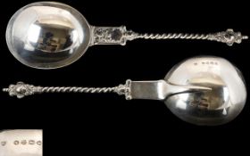 Victorian Period Superb Quality Silver Cherub Topped Barley Twist Stem Ceremonial / Anointing Spoon.