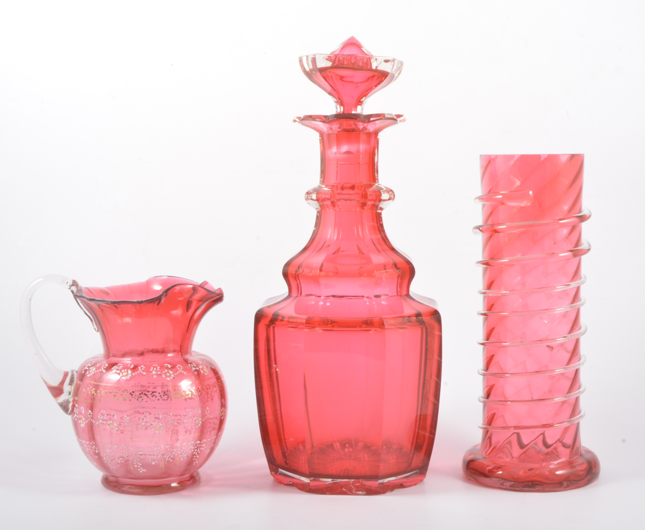 Cranberry glass vase, circular foot, 19cm; and a small collection fo Cranberry glass.