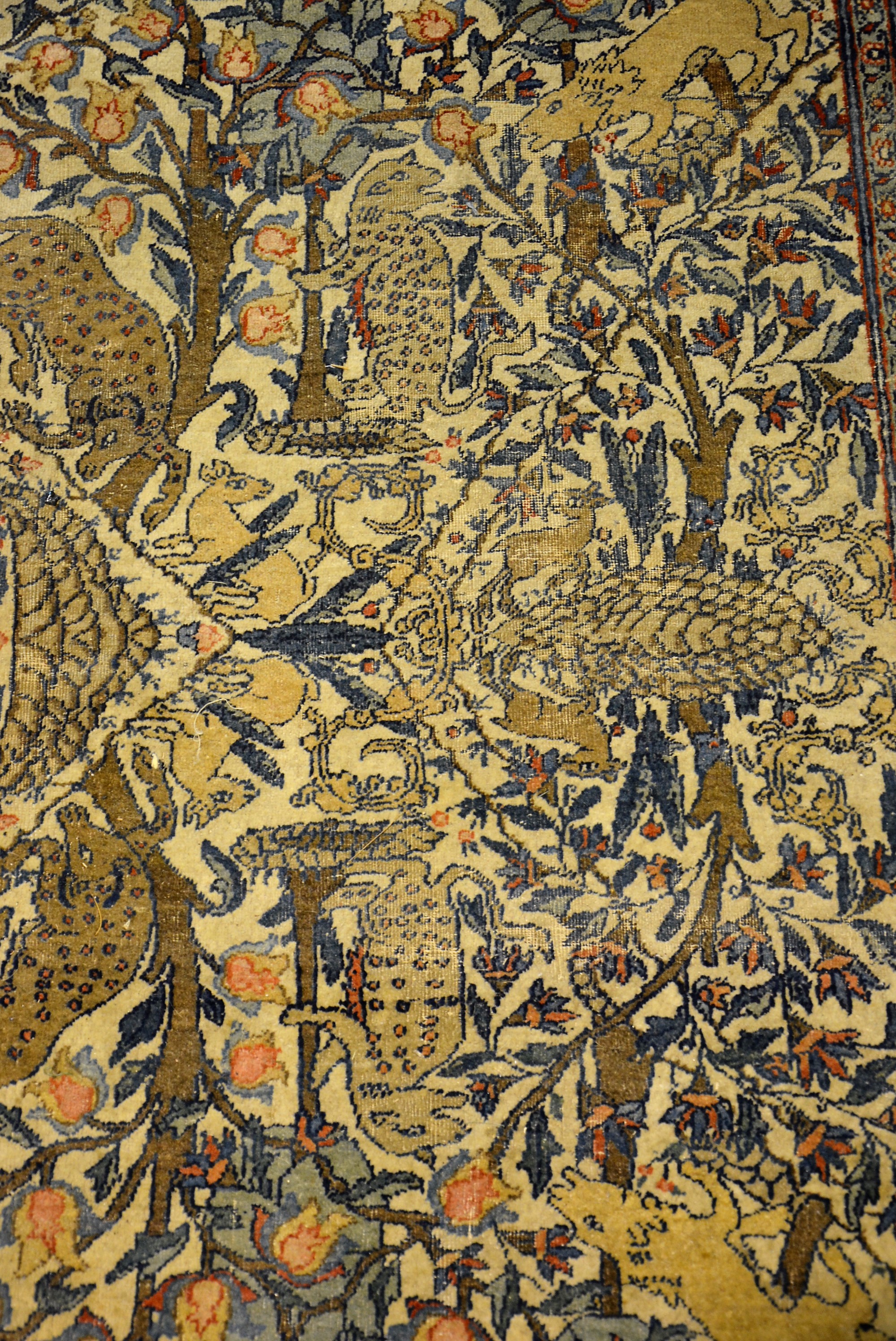 Fine Isfahan carpet,