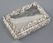 A good Victorian silver presentation table snuff box in original fitted case, by Nathaniel Mills,