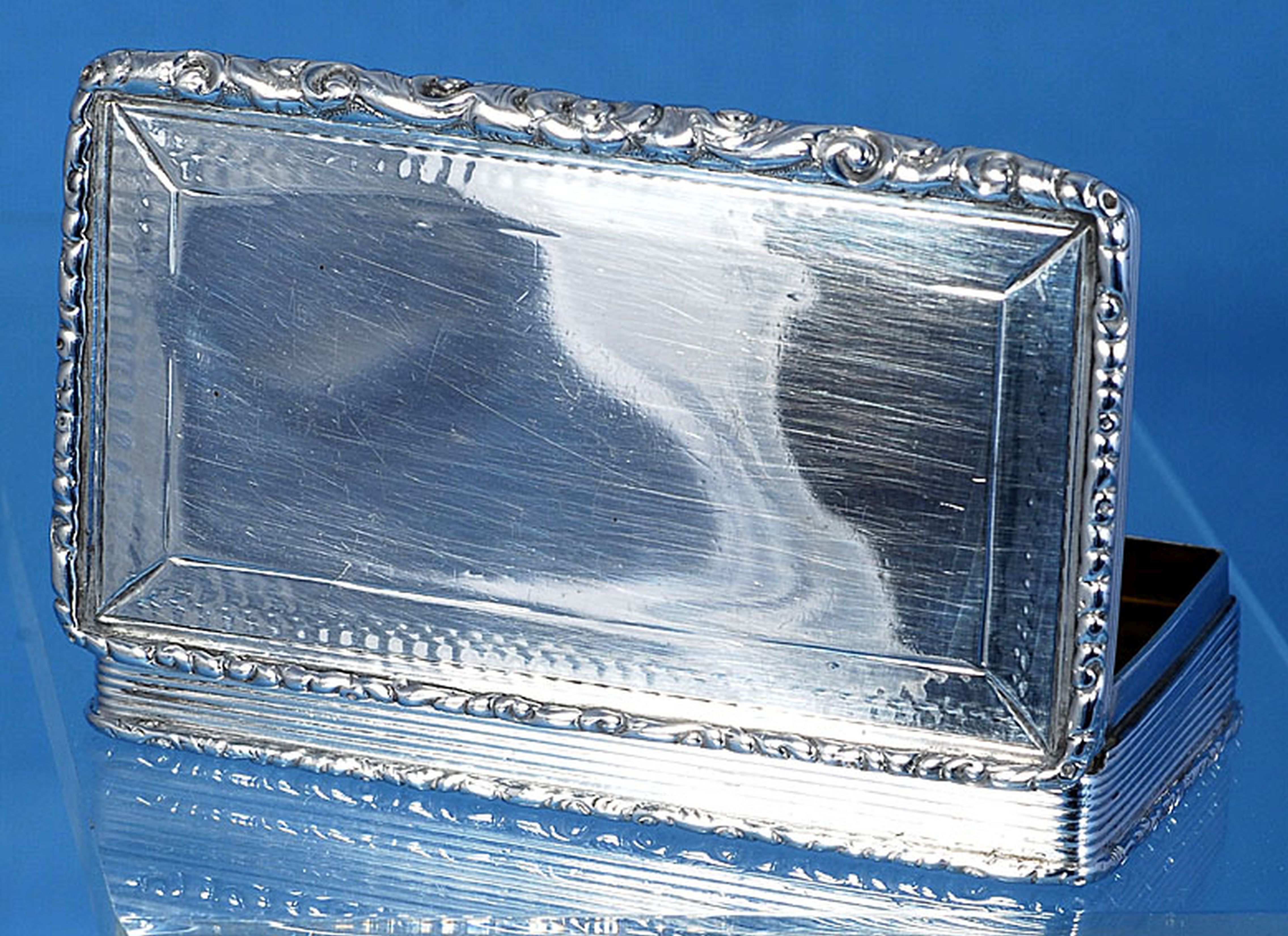 An early Victorian silver snuff box, by Francis Clark, hallmarked Birmingham 1840, of rectangular - Image 2 of 8