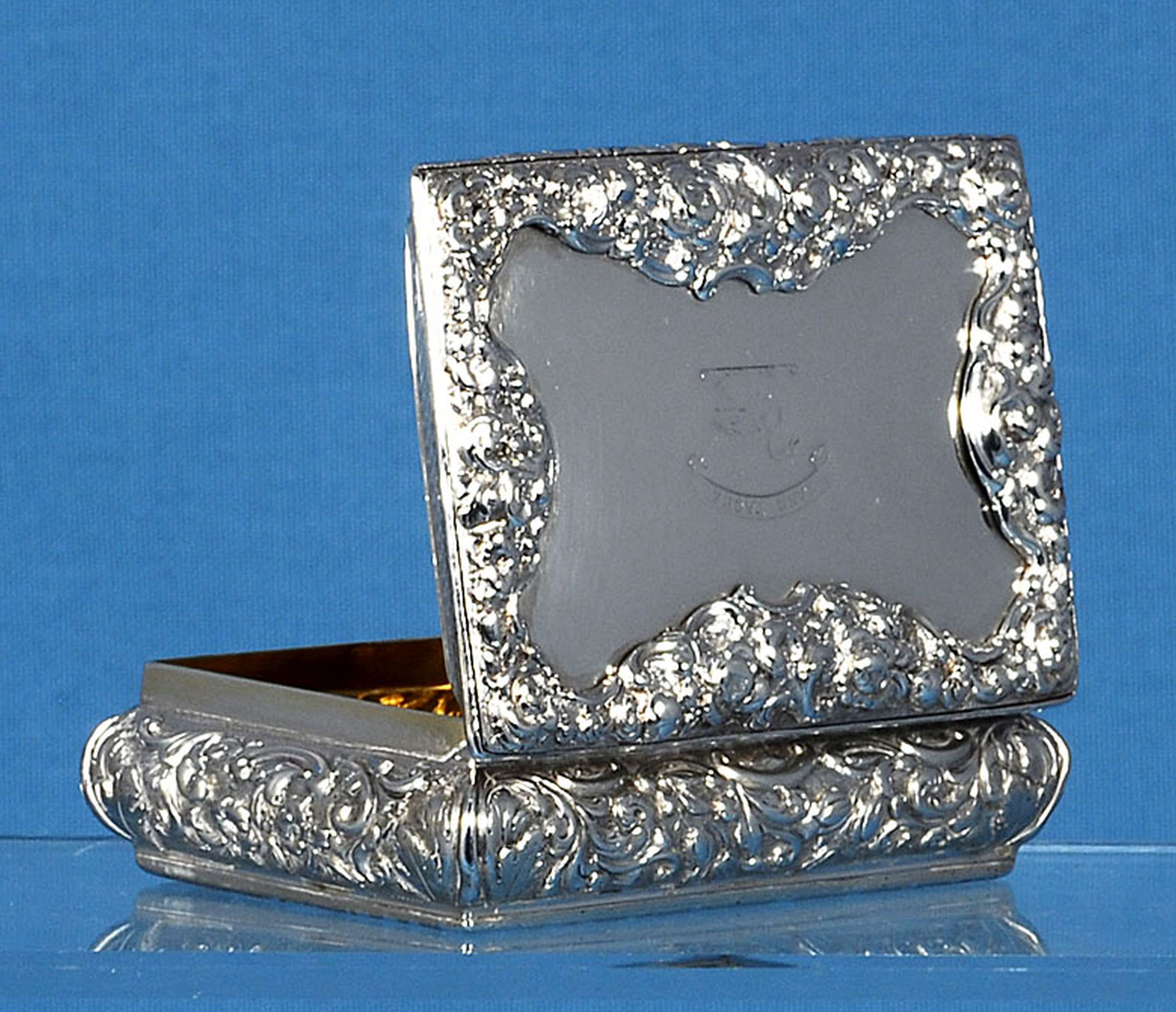 An early Victorian engine turned silver snuff box, by Wheeler & Cronin, hallmarked Birmingham - Image 4 of 11