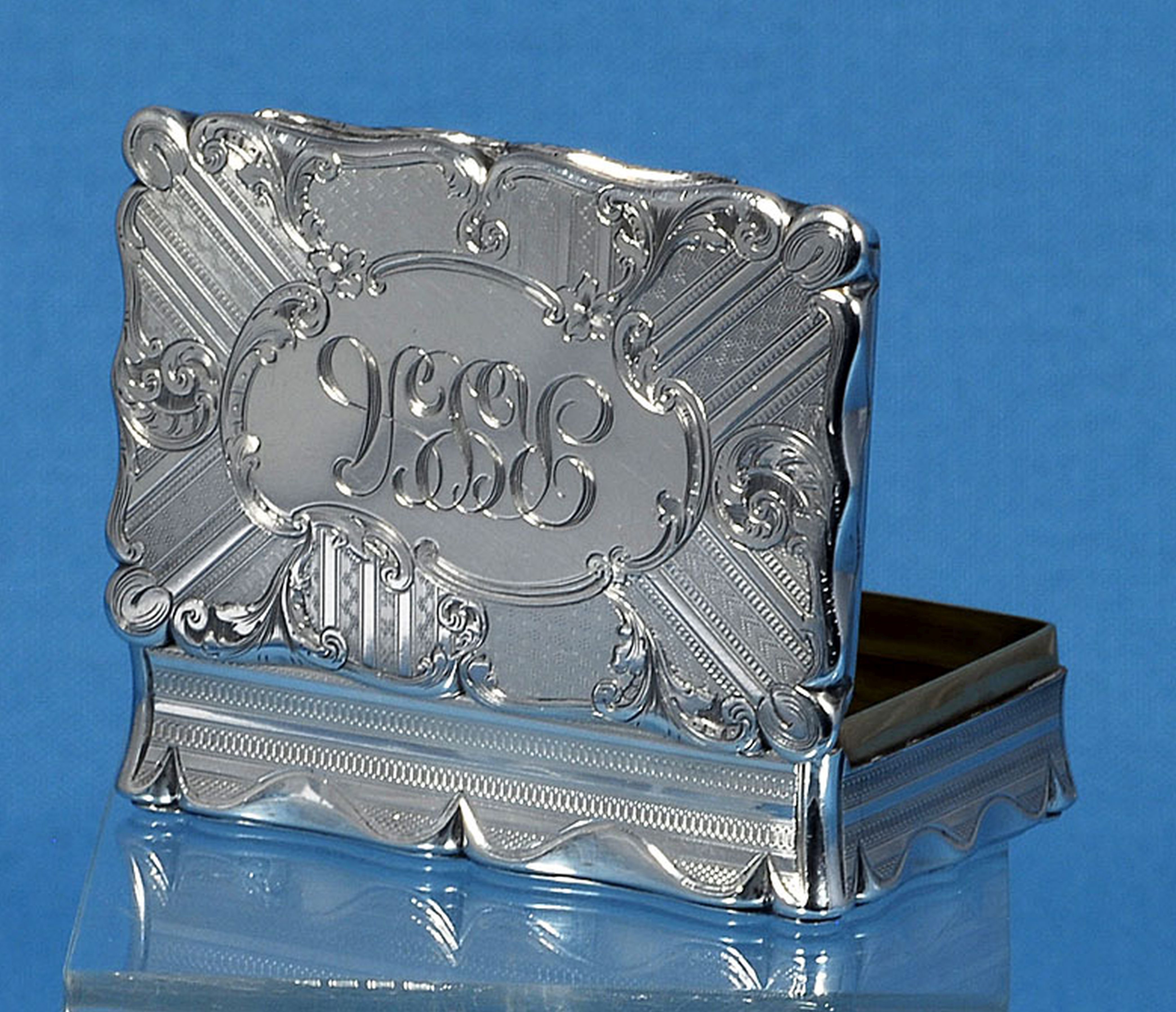 An early Victorian engine turned silver table snuff box, by Edward Smith, hallmarked Birmingham - Image 6 of 10