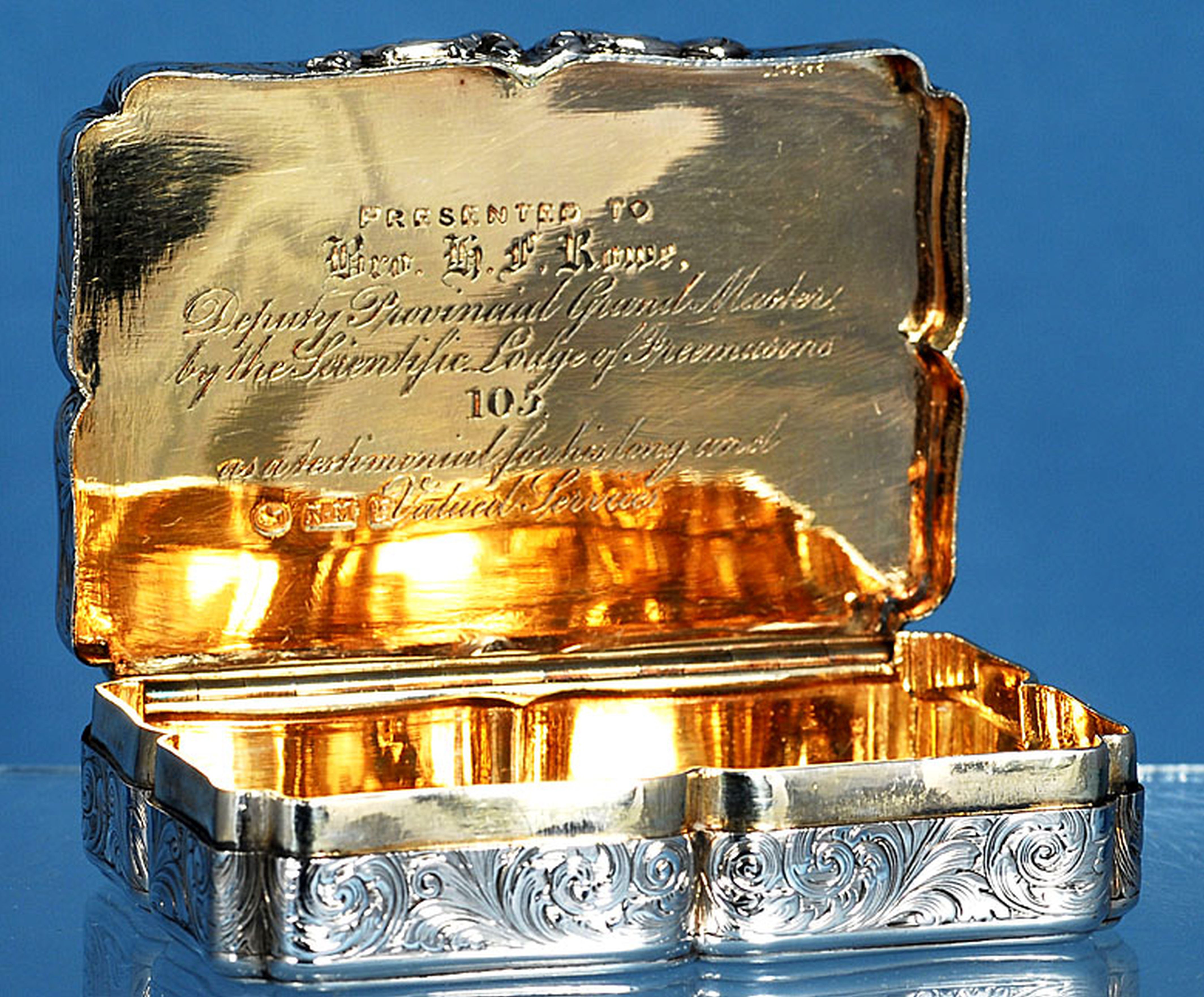 A good Victorian silver presentation table snuff box, by Nathaniel Mills, hallmarked Birmingham - Image 2 of 9