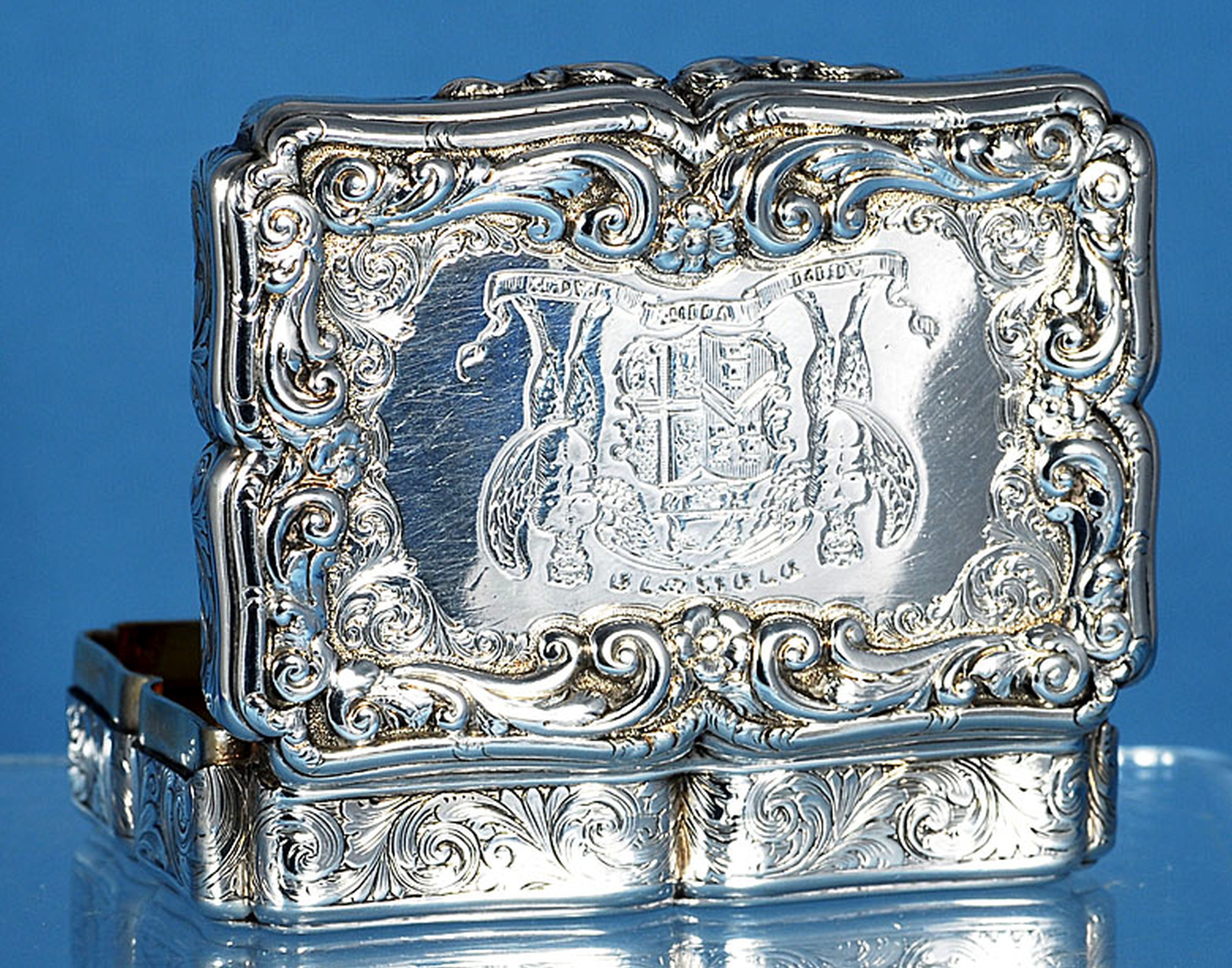 A good Victorian silver presentation table snuff box, by Nathaniel Mills, hallmarked Birmingham - Image 4 of 9