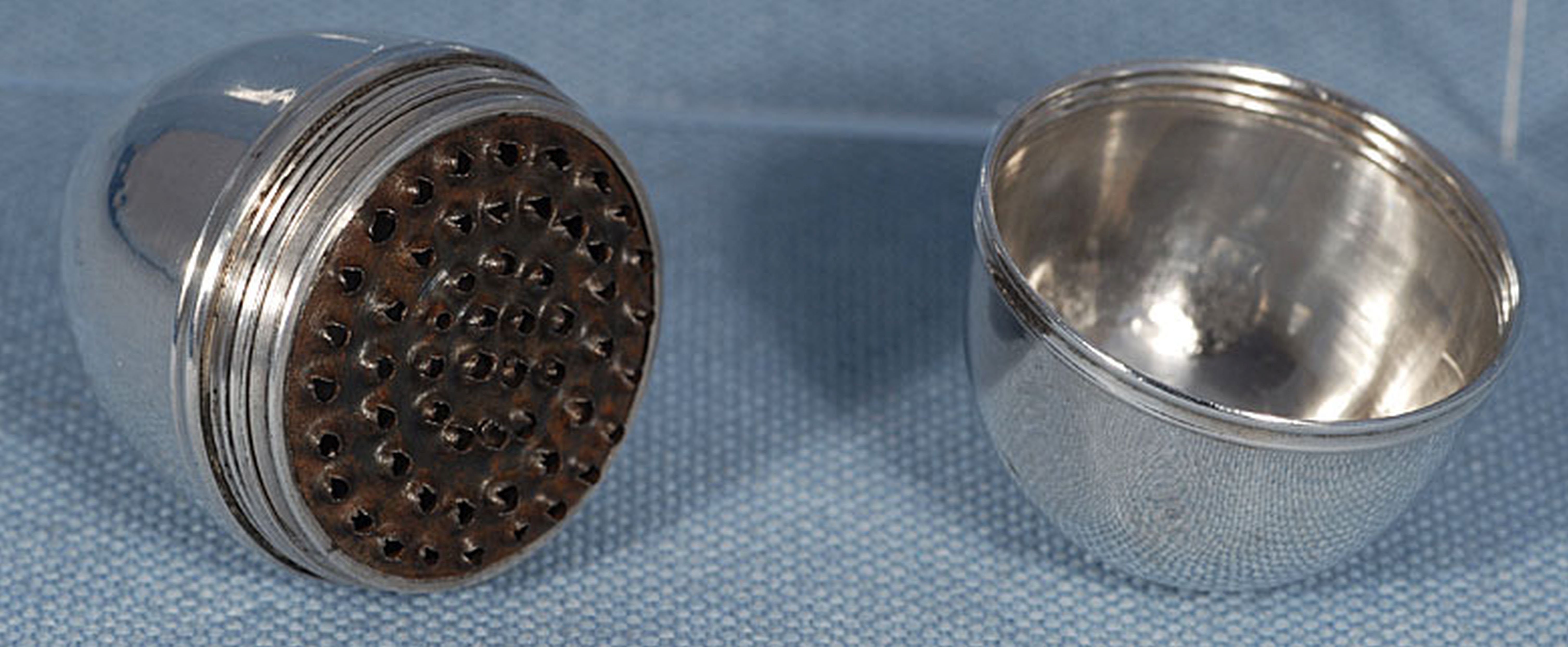 A George III silver nutmeg grater, by Samuel Massey, hallmarked London 1796, of plain egg form, - Image 6 of 7