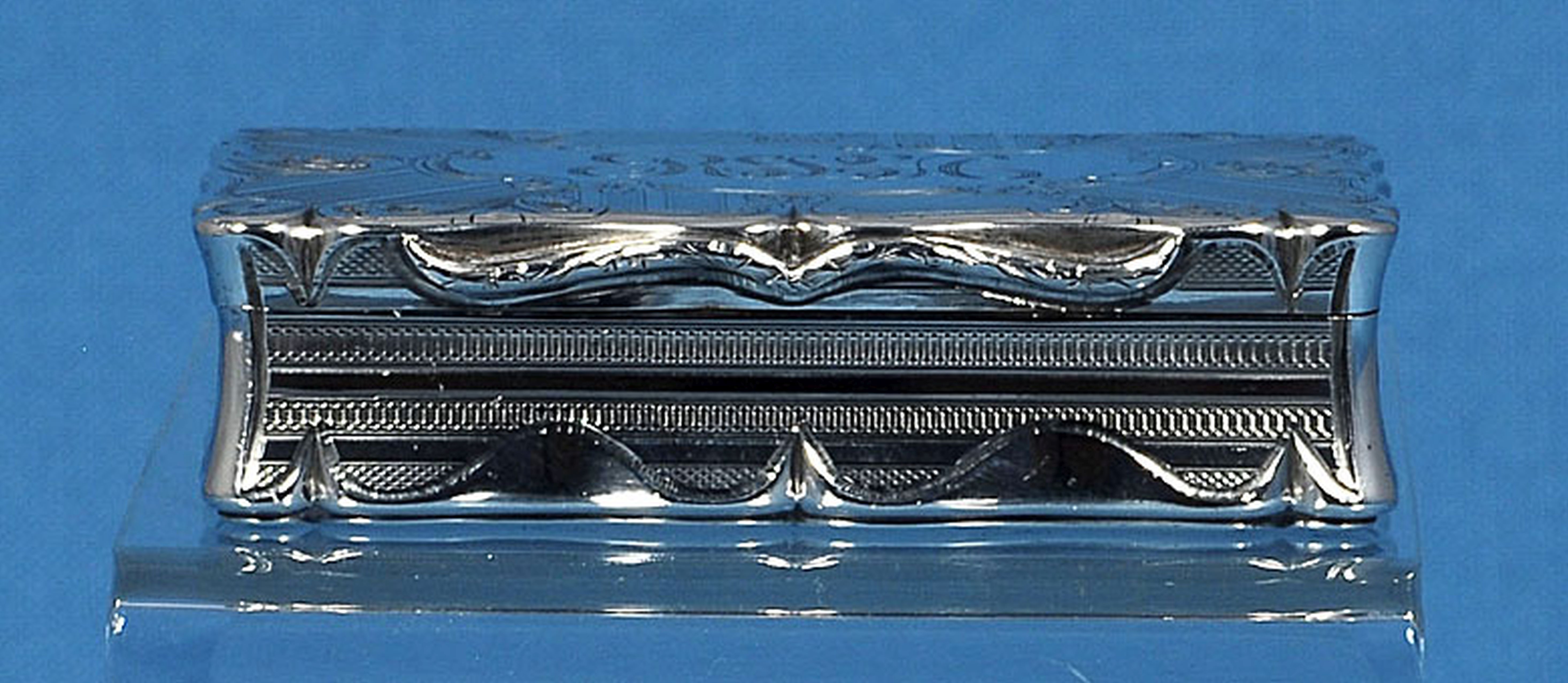 An early Victorian engine turned silver table snuff box, by Edward Smith, hallmarked Birmingham - Image 8 of 10