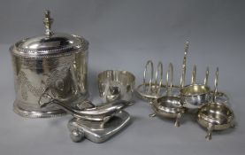 A late 19th century Russian silver salt, a pair of Georgian silver salts, a modern silver beaker cup