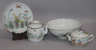 A group of late 19th/early 20th century Chinese famille rose ceramics