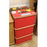 Two travel trunks, W.92cm and 82cm