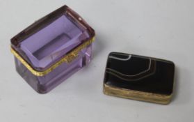 An agate and gilt metal snuff box and a glass and gilt metal trinket box