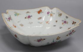 A Chinese bowl, diameter 22.5cm