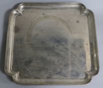 A George V silver square salver with inswept corners by Thomas Bradbury, Sheffield, 1920, 25cm, 22.7