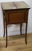 A Victorian walnut work table W.41cm