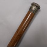 A white mounted tippling stick