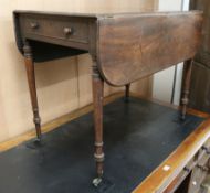 A Regency pembroke table W.90cm