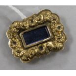 A Victorian yellow metal mourning brooch, 24mm.