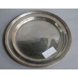 A continental 800 standard silver circular dish, 25cm, 11.2 oz.