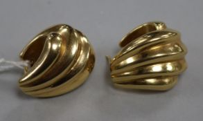 A pair of Italian 18ct gold fluted earrings, 19mm.