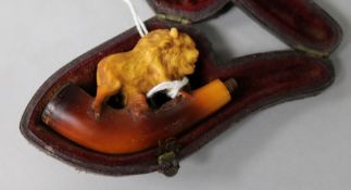 A Meerschaum cheroot holder carved with a bison