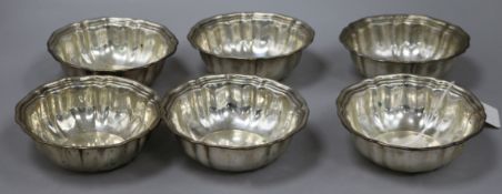 Six Italian 800 standard white metal bowls by R. Miracoli, 13cm, 30.7cm.