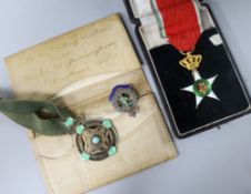 A cased Cravanzola medal and sundries