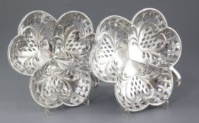 A pair of Edwardian silver “shamrock” sweetmeat dishes, by Walker & Hall, hallmarked Chester and