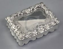 A Victorian silver rectangular table snuff box, by Yapp & Woodward, hallmarked Birmingham 1850, with