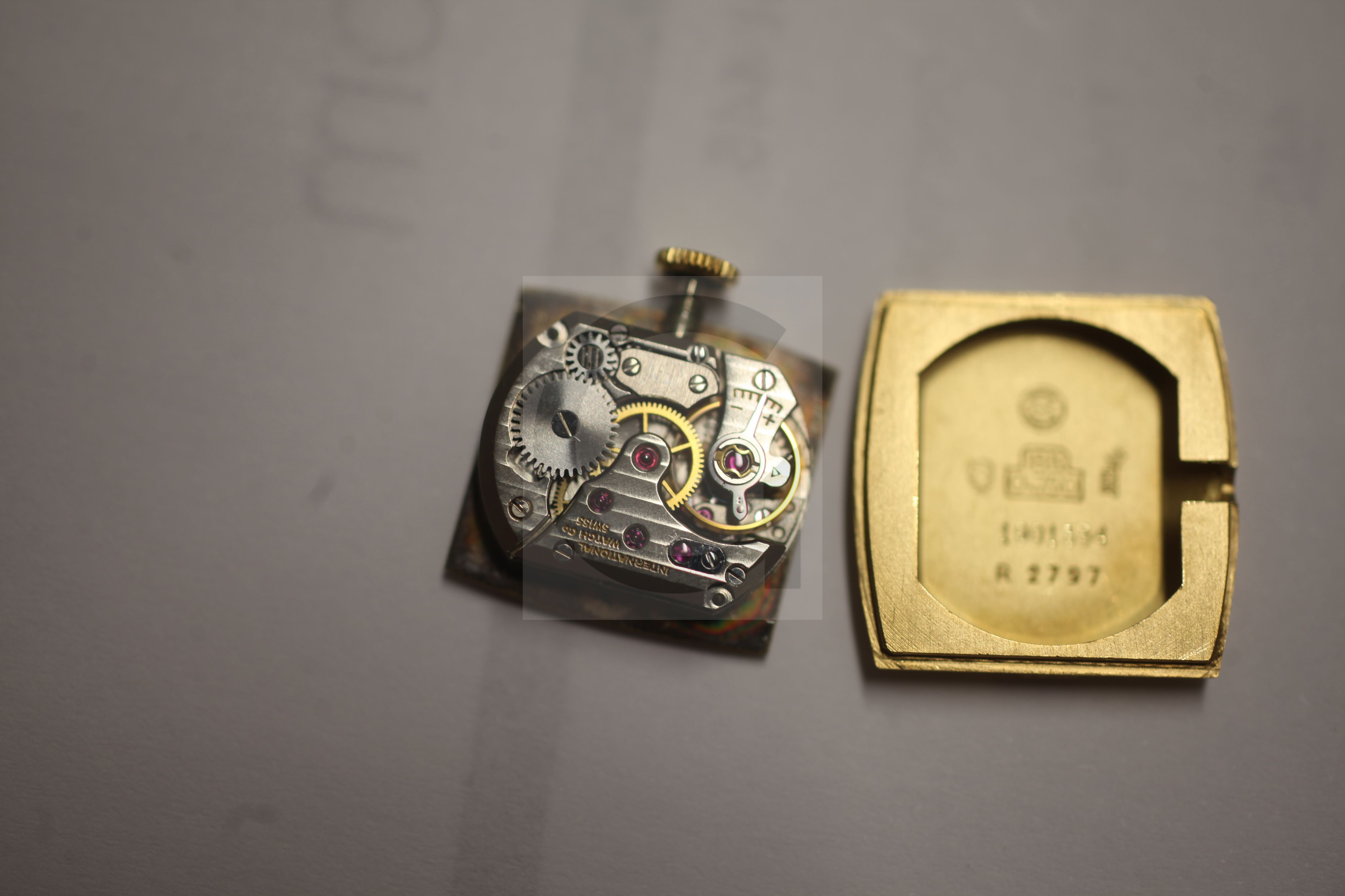 A lady's 18ct gold International Watch Co manual wind wrist watch, with tonneau shaped case and - Image 3 of 4