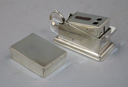 An Edwardian silver combination cheroot cutter and vest case with ring handle, Joseph Walton,