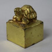 A gilt metal seal