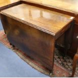 A George III mahogany dropleaf table W.92cm