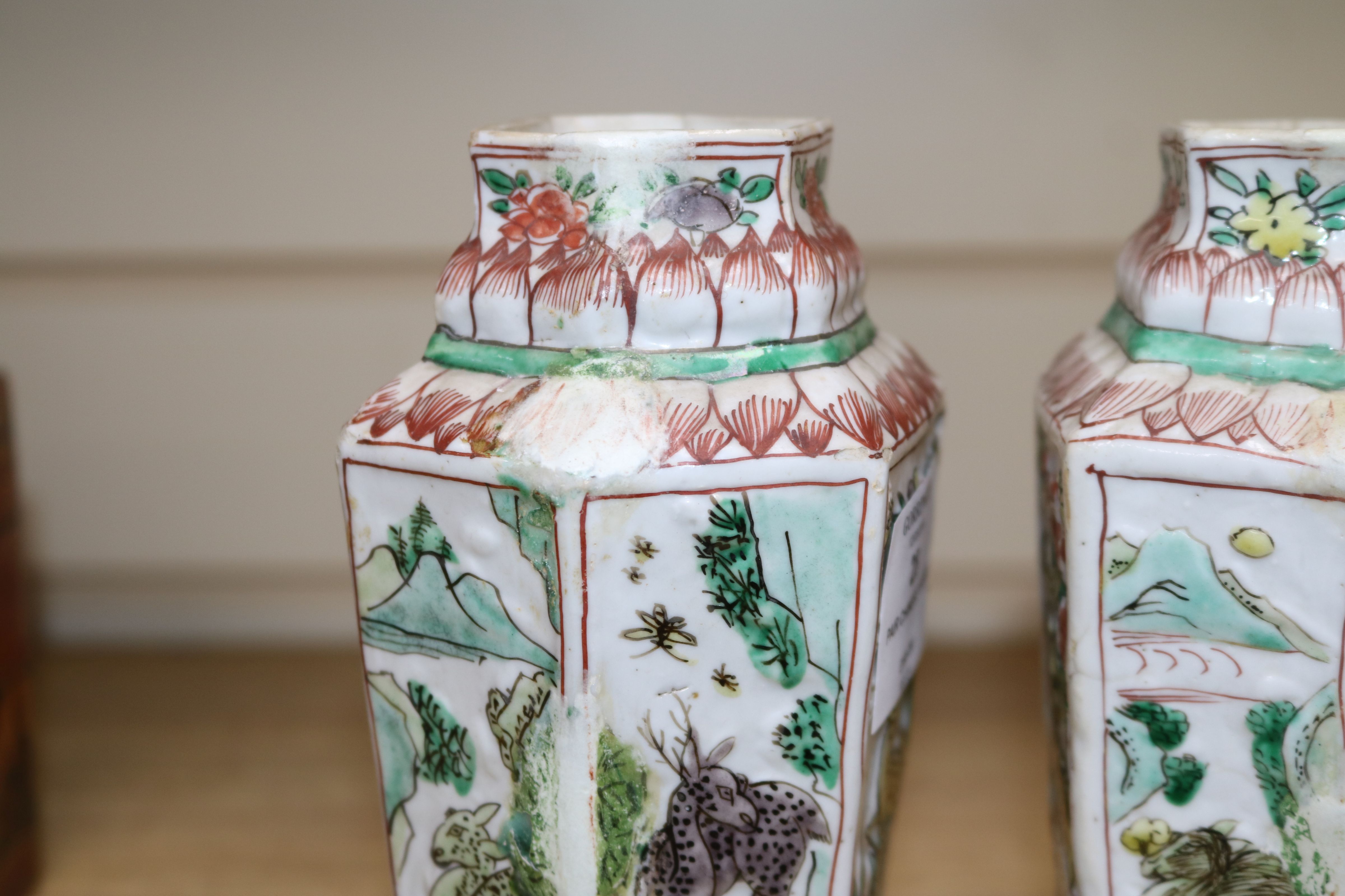 A pair of Chinese Kangxi famille verte enamelled vases 18cm - Image 4 of 8