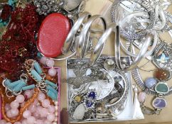 A quantity of mixed jewellery including costume and silver.