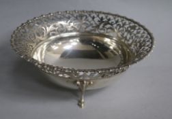 A George V pierced silver bowl by James Dixon & Sons, Sheffield, 1914, 20.5cm, 10.6 oz