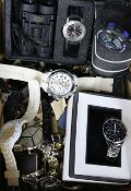 Large quantity of various watches.