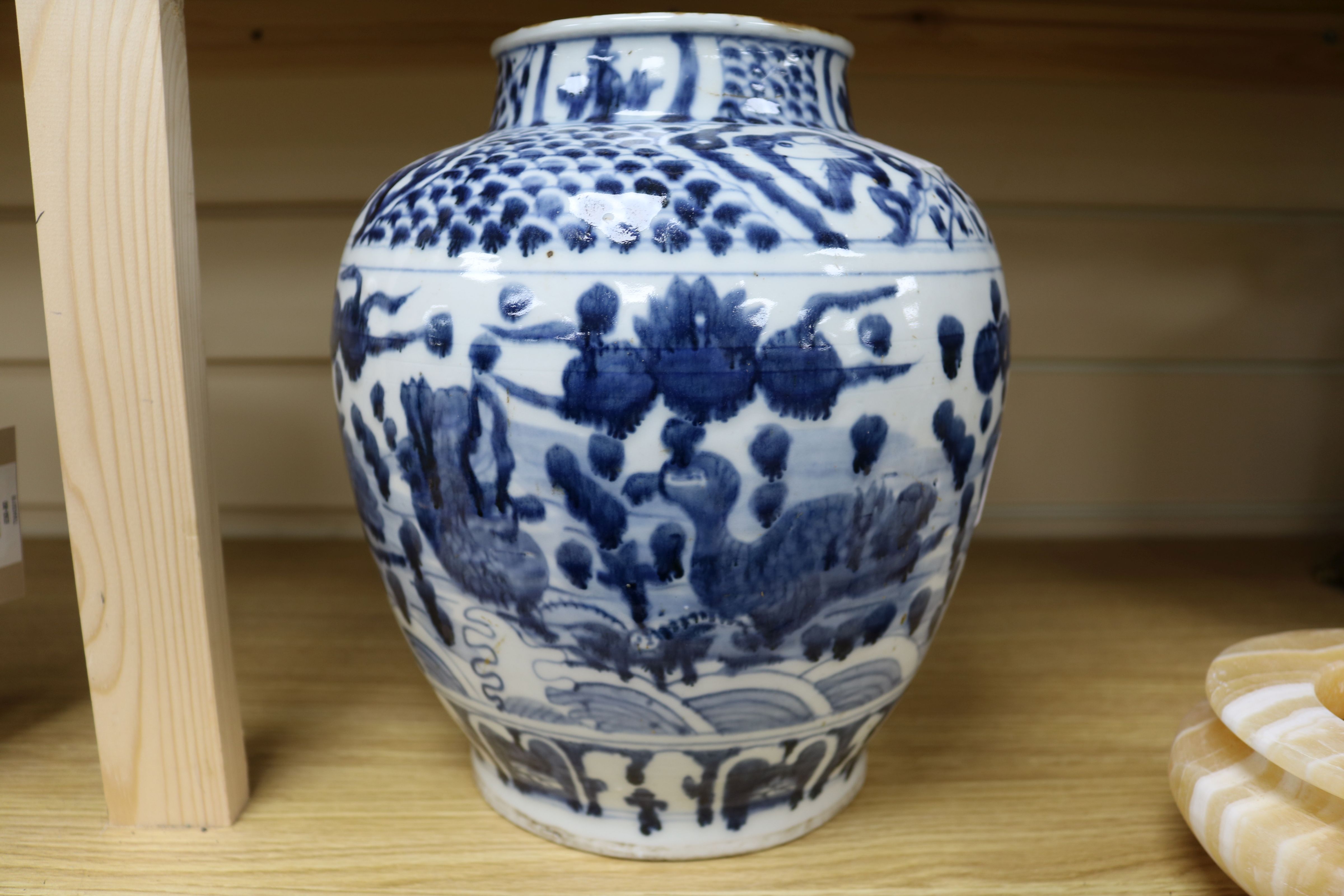 A Chinese blue and white ovoid jar 26cm. - Bild 4 aus 6