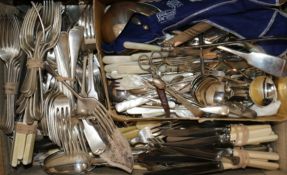 A quantity of mixed silver plated cutlery