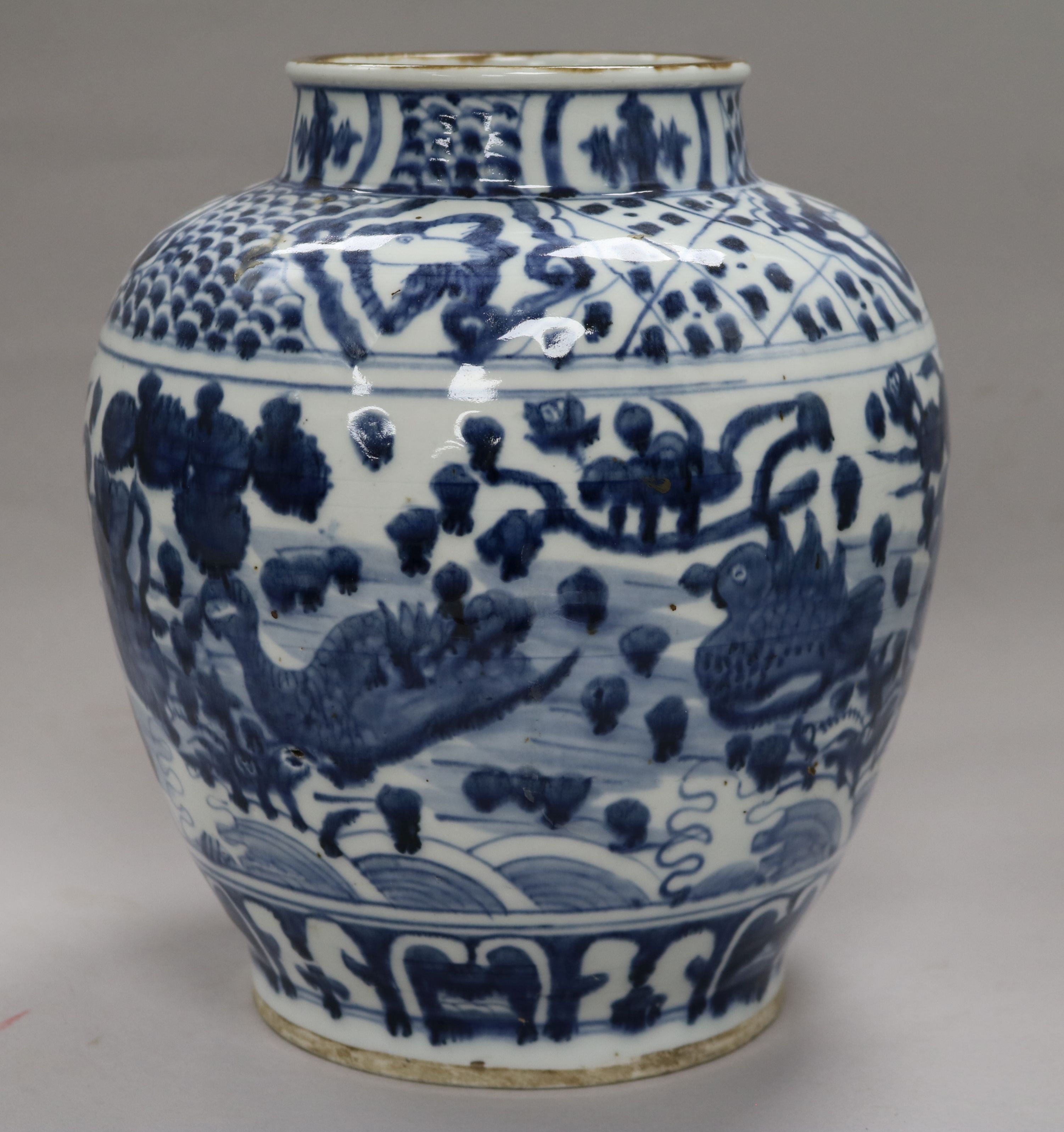 A Chinese blue and white ovoid jar 26cm. - Bild 2 aus 6