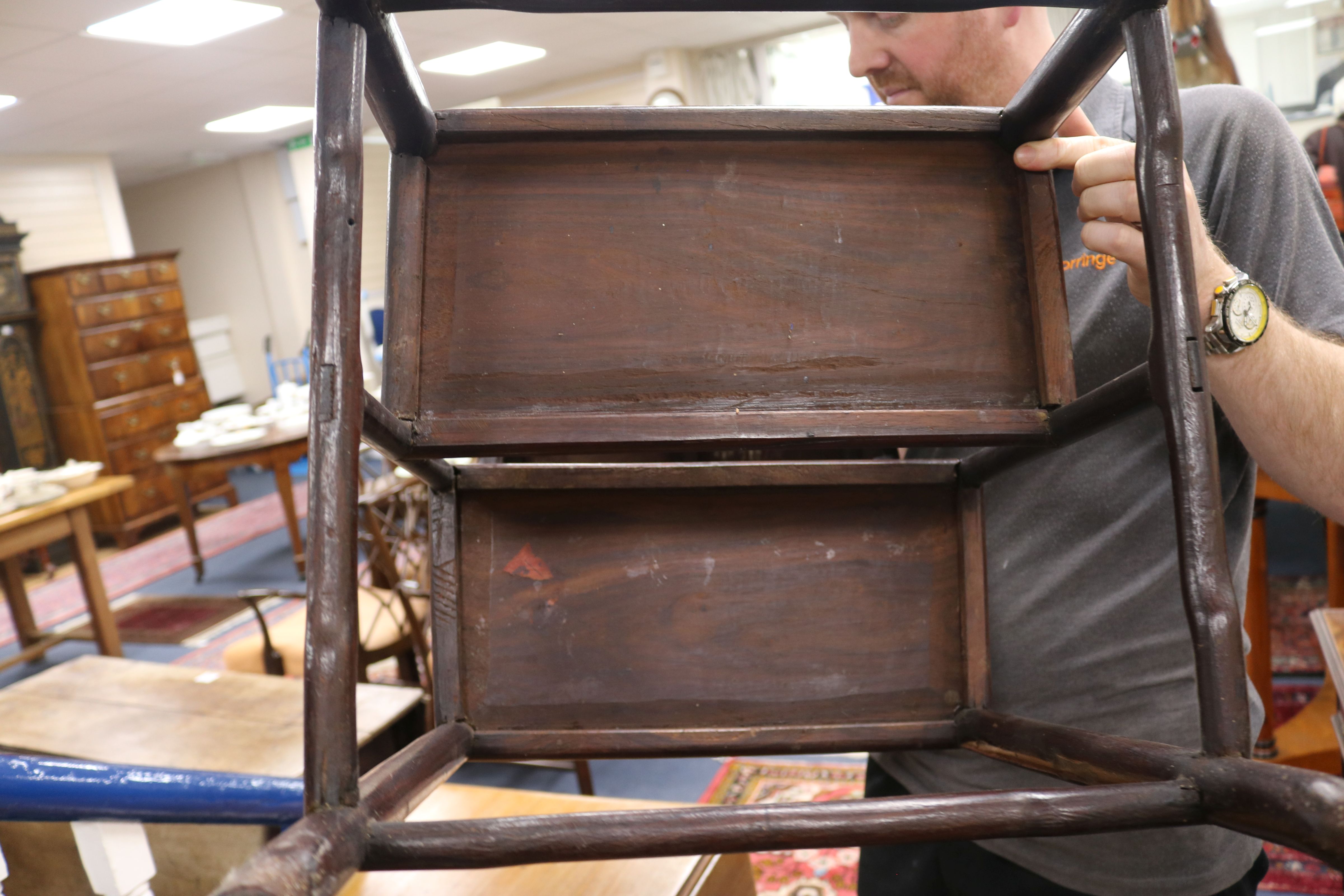 An early 20th century Chinese hardwood three tier occasional table, W.1ft 4in. D.1ft 4in. H.2ft - Bild 4 aus 5