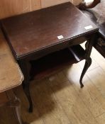 An Edwardian mahogany card/occasional table W.56cm