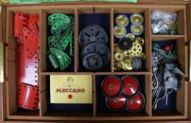 A case of Meccano, set of 6 51 x 34cm