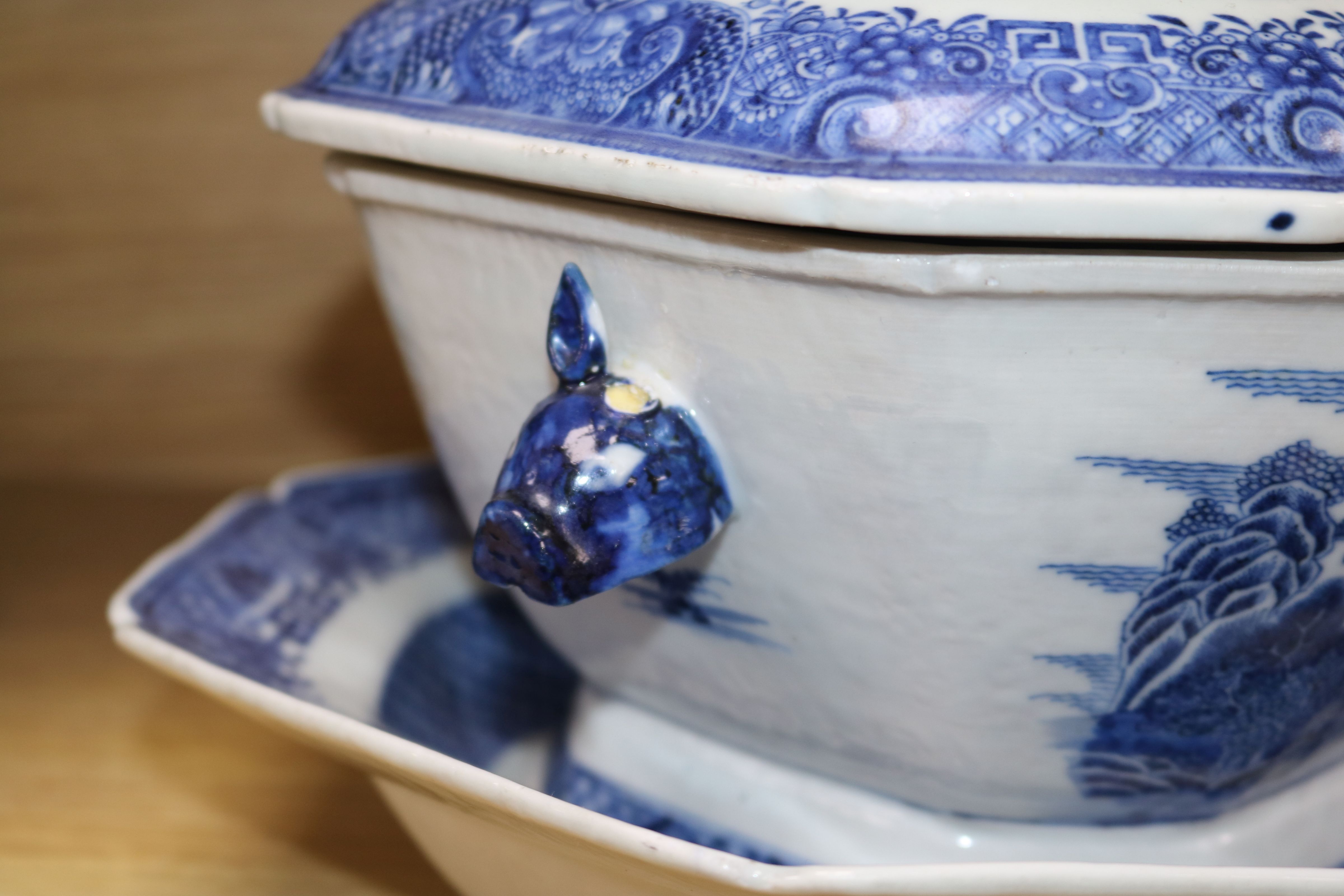 A Chinese blue and white large tureen, cover and a similar dish, Qian Lung period - Image 5 of 8