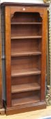 A pair of bookcases W.69cm