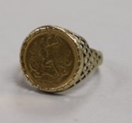 An Isle of Man 1/20 ounce gold Angel, 1988, in 9ct gold ring mount, 3.5g